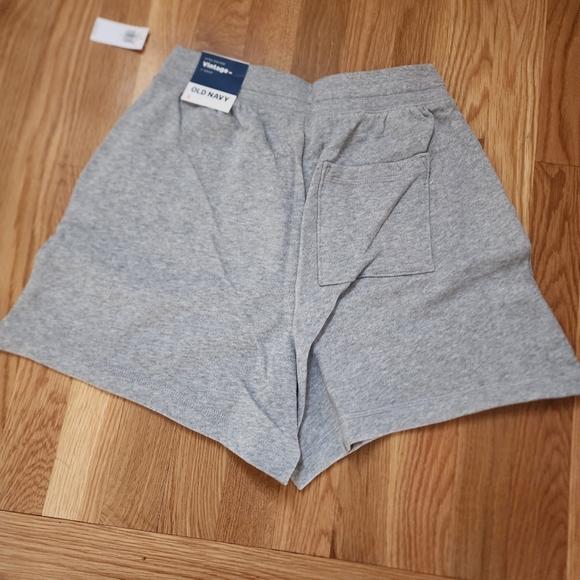 Q2 - Old Navy Vintage Extra High Rise Shorts - Picture 5 of 6